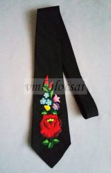 Nyakkendő kézzel hímzett kalocsai mintával